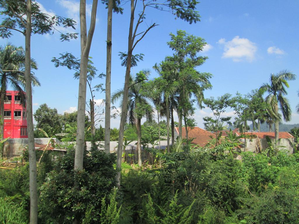 Hotel Cemerlang บาตูราเดน ภายนอก รูปภาพ